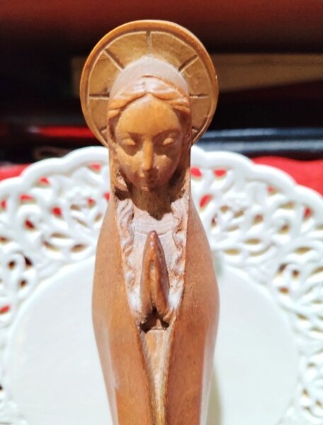 Statueta italiana sculptata in lemn cu Fecioara Maria, anii 1950-1960