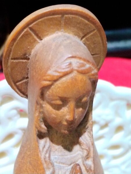 Statueta italiana sculptata in lemn cu Fecioara Maria, anii 1950-1960